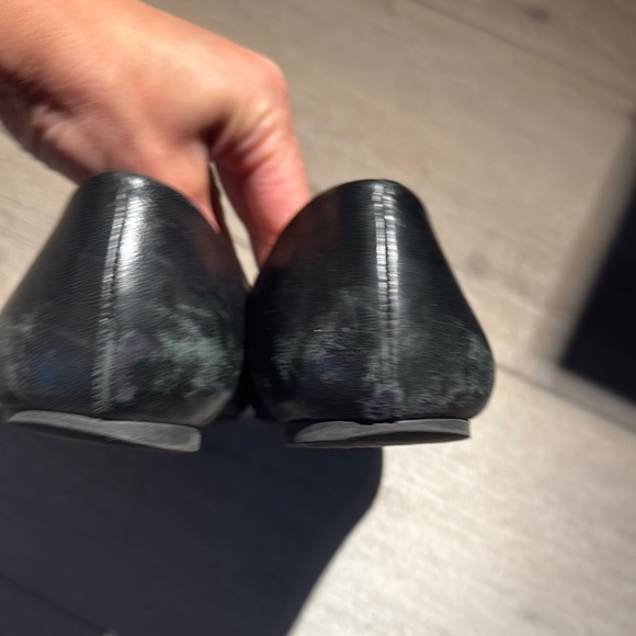 Tory Burch Black Leather Women's Flats - Picture 6 of 10